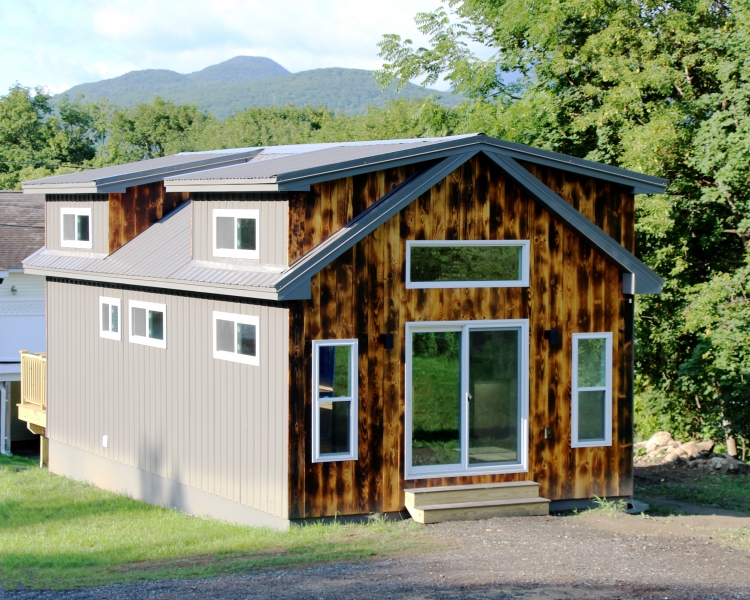 Lorraine Small House, Tiny House